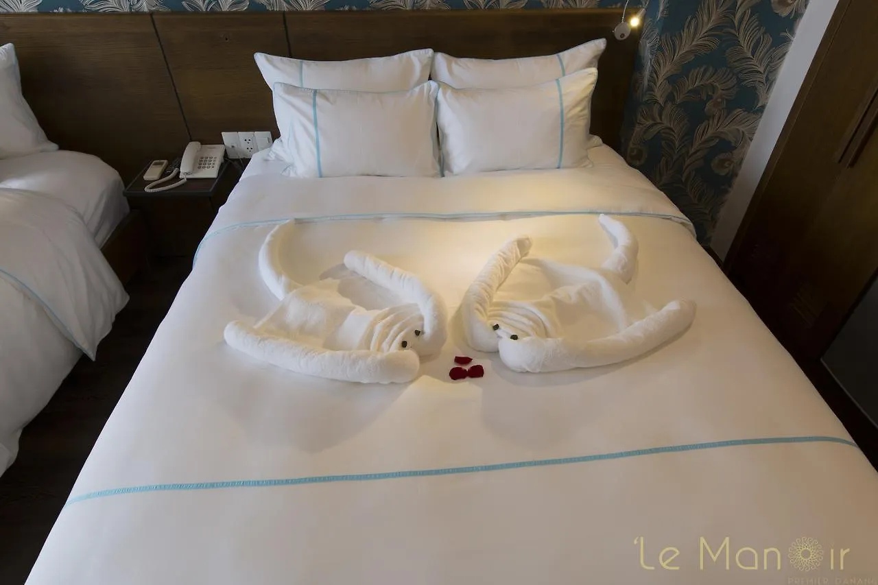 Le Manoir Hotel