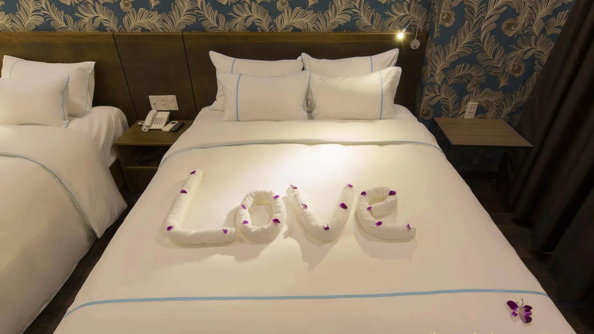 Le Manoir Hotel