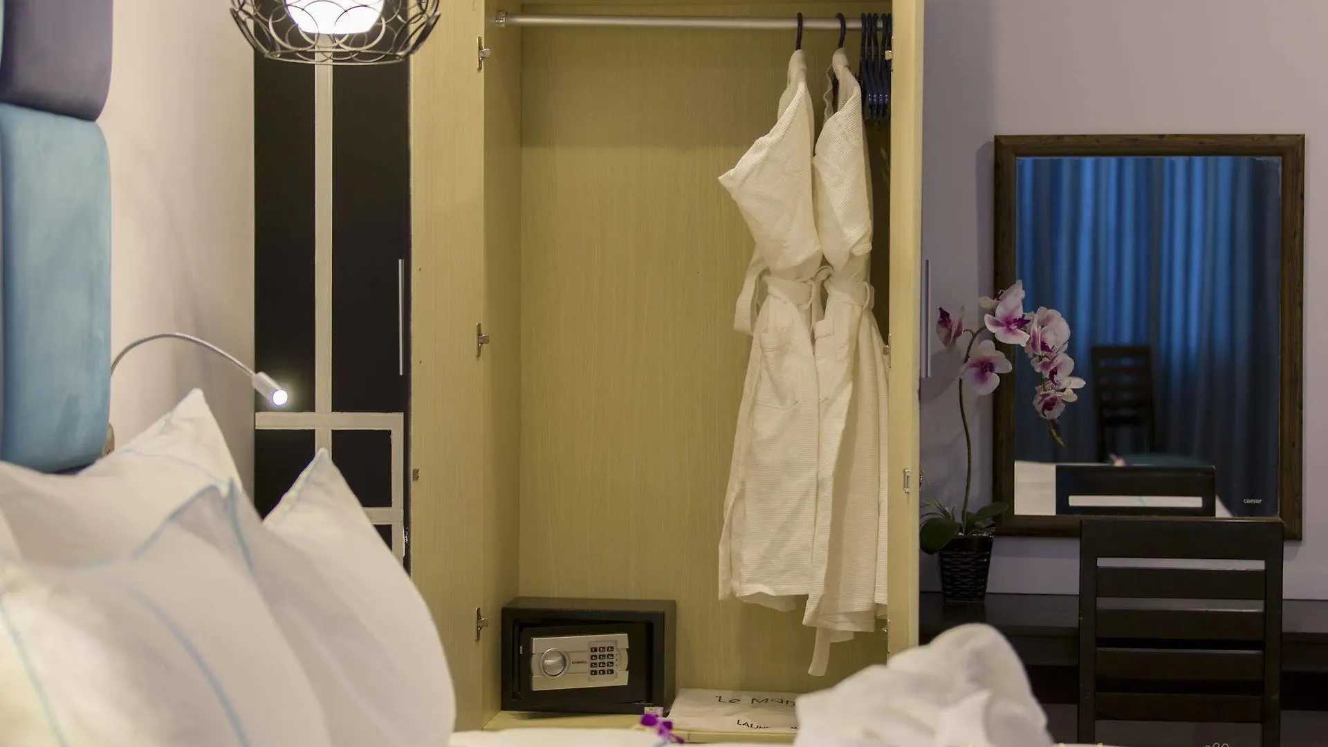 Le Manoir Hotel 3*, Da Nang
